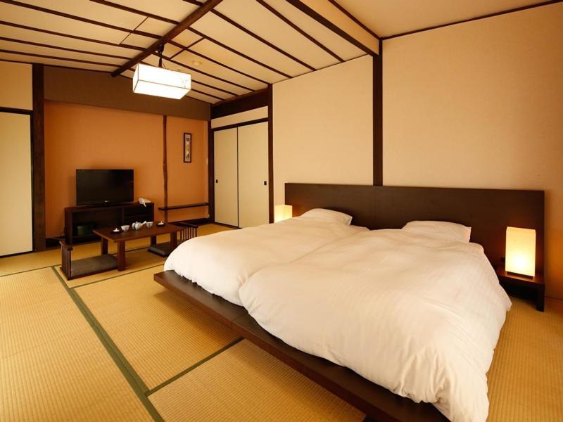 โอแบร์ฌ ยูรากุ Hotel ยูกาวาระ ภายนอก รูปภาพ